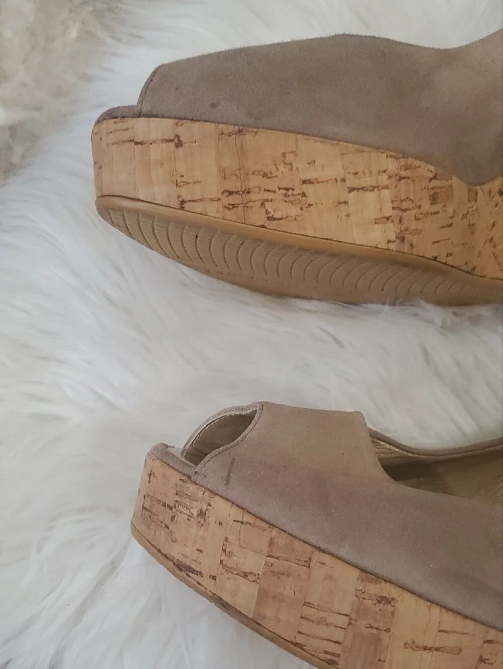 Stuart Weitzman Taupe Suede Cork Wedge Pumps Open Toe Size 9.5 - Picture 3 of 13